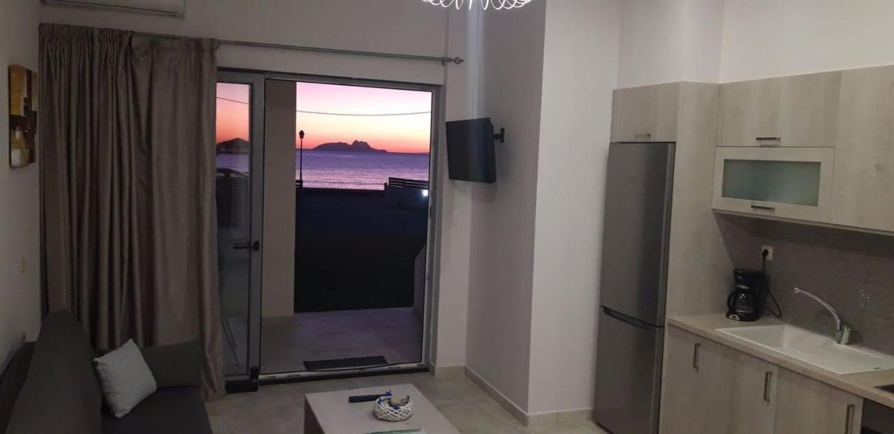 קוקינוס פירגוס Coral Sea Apartment מראה חיצוני תמונה