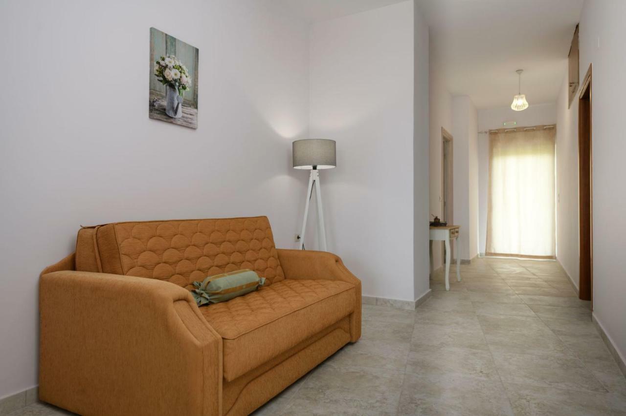 קוקינוס פירגוס Coral Sea Apartment מראה חיצוני תמונה
