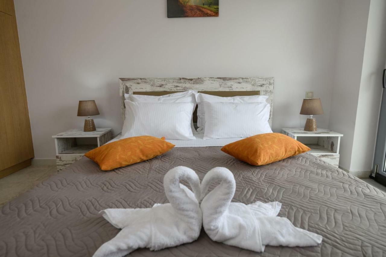 קוקינוס פירגוס Coral Sea Apartment מראה חיצוני תמונה