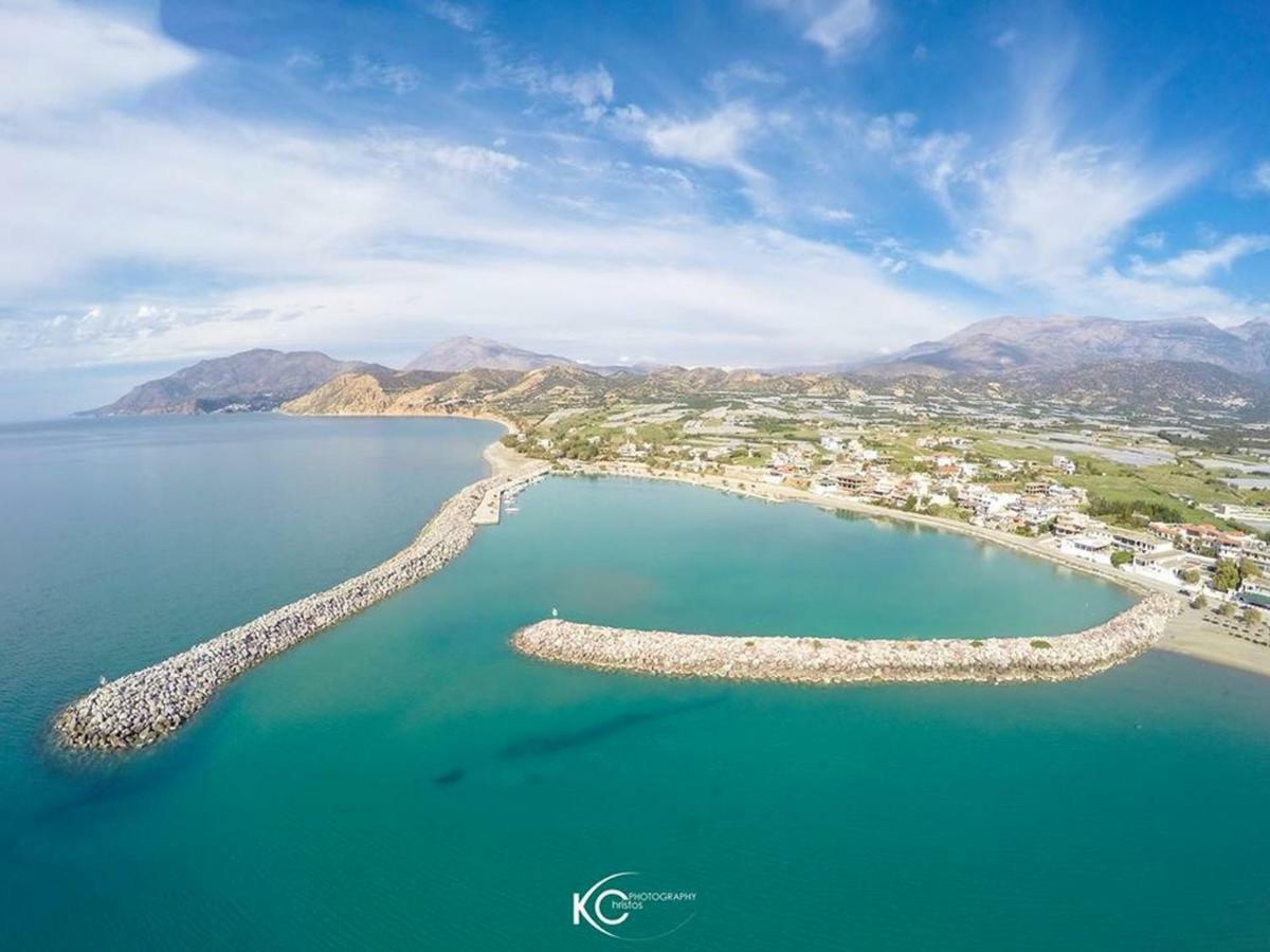 קוקינוס פירגוס Coral Sea Apartment מראה חיצוני תמונה