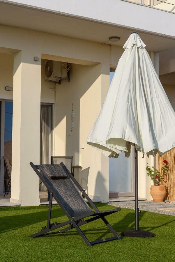 קוקינוס פירגוס Coral Sea Apartment מראה חיצוני תמונה